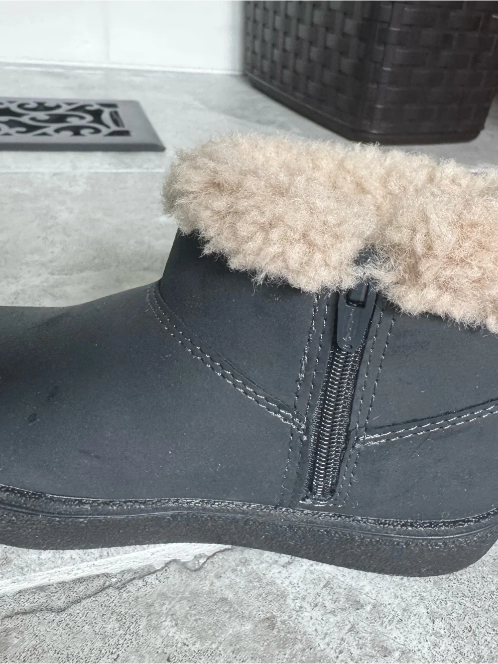 ZARA Black Kids Shearling-Trim Slip-On Boots